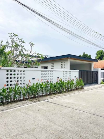 เชิงทะเล พูลวิลล่า Choeng Thale Pool Villa 174 Sqm