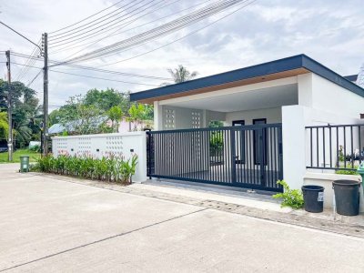 เชิงทะเล พูลวิลล่า Choeng Thale Pool Villa 174 Sqm