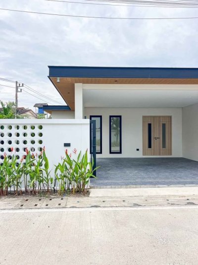เชิงทะเล พูลวิลล่า Choeng Thale Pool Villa 174 Sqm