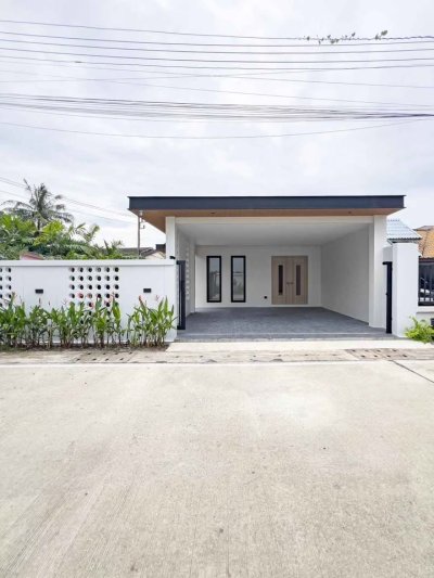 เชิงทะเล พูลวิลล่า Choeng Thale Pool Villa 174 Sqm