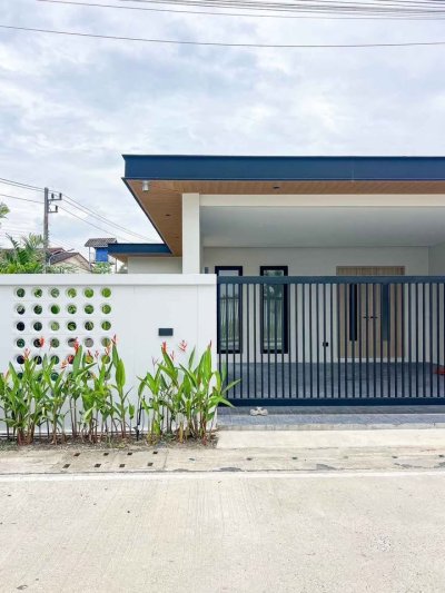 เชิงทะเล พูลวิลล่า Choeng Thale Pool Villa 174 Sqm