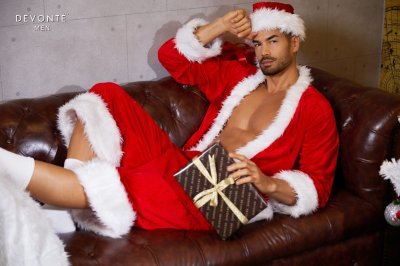 CHRISTMAS FASHION