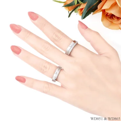 รูปมือ แหวนเพชรคู่ WD051 & WD865 รูปมือ แหวนเพชรคู่ WD051 & WD865