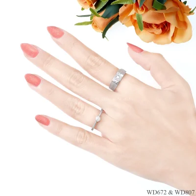 รูปมือ แหวนเพชรคู่ WD672 & WD807 รูปมือ แหวนเพชรคู่ WD672 & WD807