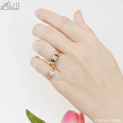 รูปมือ แหวนเพชรคู่ YD674 & YD701 รูปมือ แหวนเพชรคู่ YD674 & YD701
