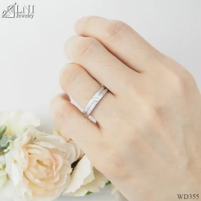 รูปมือ WD355 แหวนเพชรเม็ดเดียว แรขนแมว รูปมือ WD355 แหวนเพชรเม็ดเดียว แรขนแมว