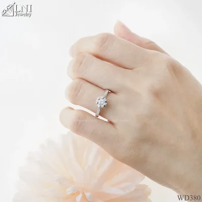 รูปมือ WD380 แหวนเพชร รูปมือ WD380 แหวนเพชร