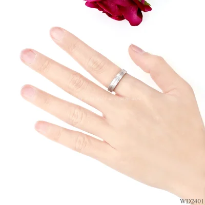 รูปมือ WD2401 แหวนเพชรเม็ดเดียว แรขนแมว รูปมือ WD2401 แหวนเพชรเม็ดเดียว แรขนแมว