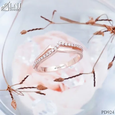 PD924 แหวนเพชรมงกุฏ PD924 แหวนเพชรมงกุฏ