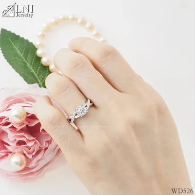 รูปมือ WD526 แหวนเพชรล้อม รูปมือ WD526 แหวนเพชรล้อม