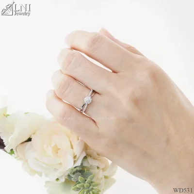 รูปมือ WD531 แหวนเพชรกระจุก รูปมือ WD531 แหวนเพชรกระจุก