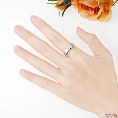 รูปมือ WD676 แหวนเพชรเม็ดเดียว แรขนแมว รูปมือ WD676 แหวนเพชรเม็ดเดียว แรขนแมว