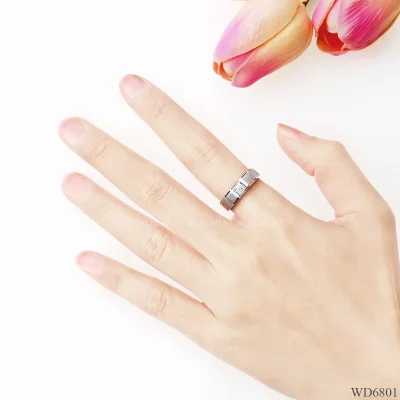 รูปมือ WD6801 แหวนเพชรเม็ดเดียว แรขนแมว รูปมือ WD6801 แหวนเพชรเม็ดเดียว แรขนแมว
