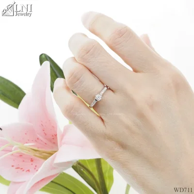 รูปมือ WD711 แหวนเพชร รูปมือ WD711 แหวนเพชร