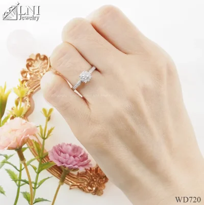 รูปมือ WD720 แหวนเพชรล้อม รูปมือ WD720 แหวนเพชรล้อม
