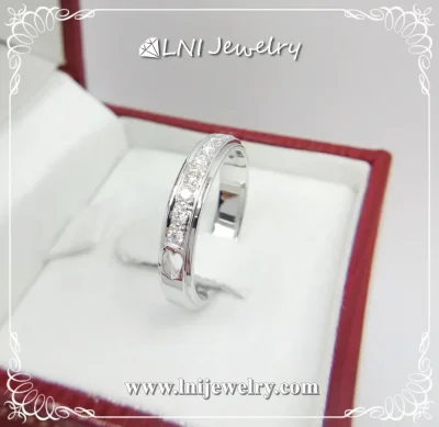 WD790 แหวนเพชรแถว รูปหัวใจ WD790 แหวนเพชรแถว รูปหัวใจ