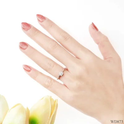 รูปมือ WD873 แหวนเพชรกระจุก รูปมือ WD873 แหวนเพชรกระจุก