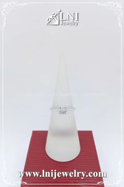 WD873 แหวนเพชรกระจุก WD873 แหวนเพชรกระจุก