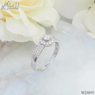 WD895 แหวนเพชรล้อม WD895 แหวนเพชรล้อม