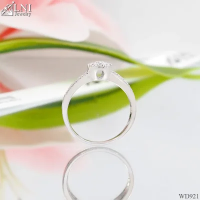 WD921 แหวนเพชรล้อม WD921 แหวนเพชรล้อม