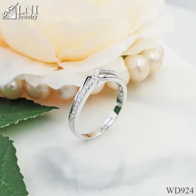 WD924 แหวนเพชรมงกุฏ WD924 แหวนเพชรมงกุฏ