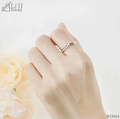 รูปมือ WD924 แหวนเพชรมงกุฏ รูปมือ WD924 แหวนเพชรมงกุฏ