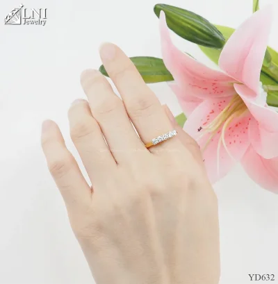 รูปมือ YD632 แหวนเพชรแถว รูปมือ YD632 แหวนเพชรแถว