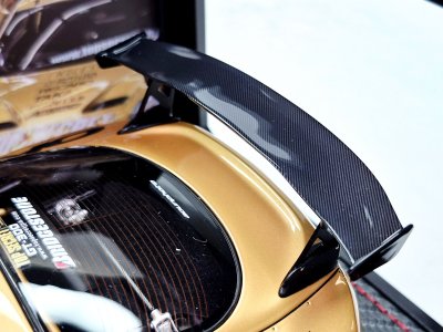 Toyota Supra GT300 (A80) Gold + Figure Mr. Nagata D