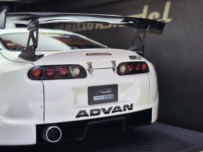 TOP SECRET GT300 Supra (A80) สีขาว | สเกล 1:18 (IG3744)