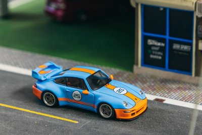 993 Remastered By Gunther Werks Blue / Orange