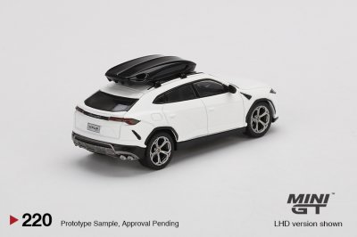 Lamborghini Urus Bianco Monocerus Matt w/ Roof Box