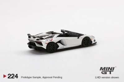 Lamborghini Aventador SVJ Roadster Bianco Canopus