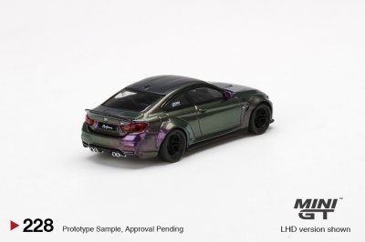 LB★WORKS BMW M4 Purple-Green Metallic