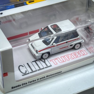 HONDA CITY TURBO II WHITE MOD VERSION W/ RED MOTOCOMPO