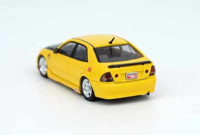 Toyota Altezza RS200 Yellow