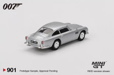Aston Martin DB5 “Thunderball” English Blister Packaging