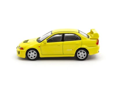 Mitsubishi Lancer Evolution V Dandelion Yellow