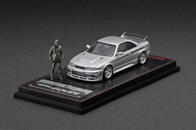 นิสโม อาร์สามสาม จีที-อาร์ สีร้อยอาร์ สีเงิน กับ คุณมัตสึดะ