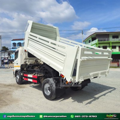 ทำบุญลานทองคำ