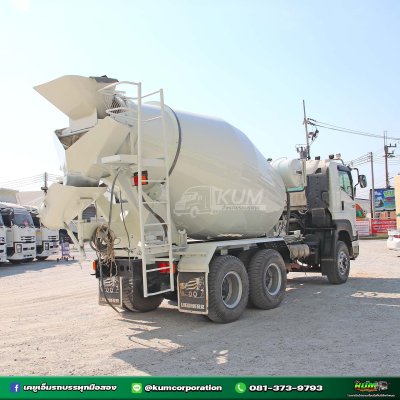 ทำบุญลานทองคำ