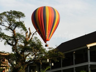 บอลลูน ที่ วังเวียง ประเทศลาว บอลลูน ที่ วังเวียง ประเทศลาว