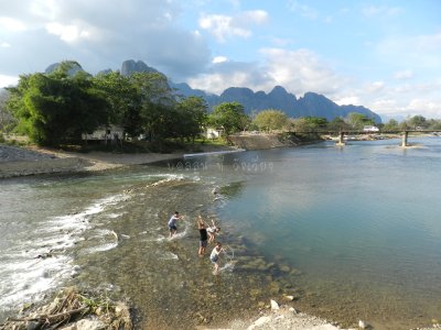 บอลลูน ที่ วังเวียง ประเทศลาว บอลลูน ที่ วังเวียง ประเทศลาว