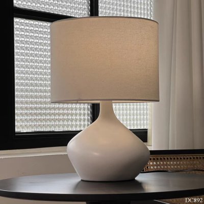 โคมไฟตั้งโต๊ะ DC892 Dim L28xH40 cm