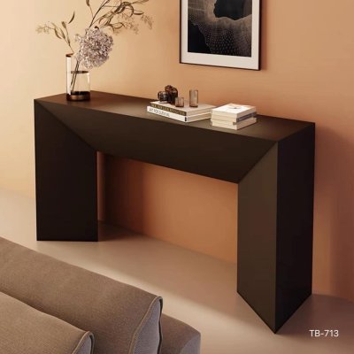 Console table model TB713