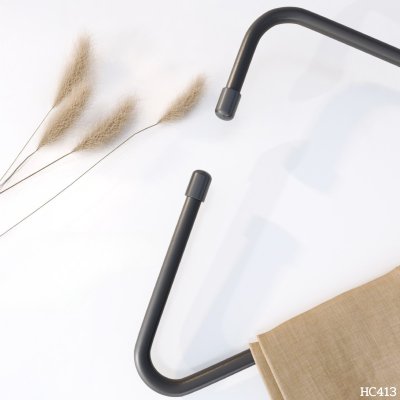 ไม้แขวนเสื้อผ้า HC413 Dim L45xH30 cm