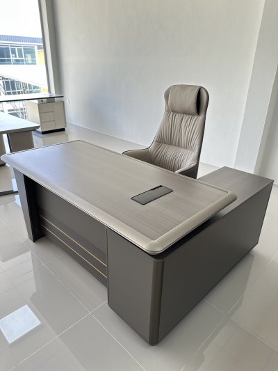 โต๊ะทำงาน TB1427 Dim L160xW138xH76 cm