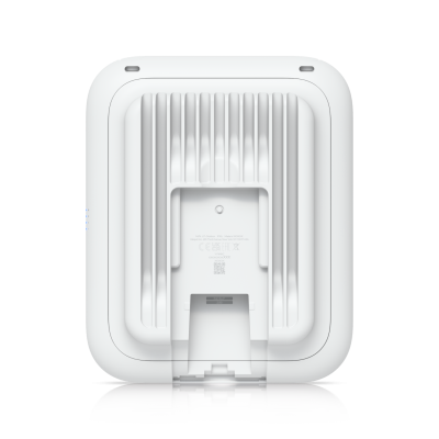 U7-Outdoor : All-weather WiFi 7 AP with 4 spatial streams, an integrated directional super antenna