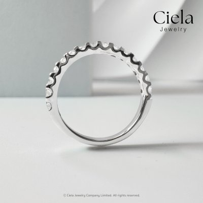 แหวนเพชรแถว Classic Eternity Band Ring 0.04 กะรัต