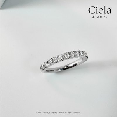 แหวนเพชรแถว Classic Eternity Band Ring 0.04 กะรัต