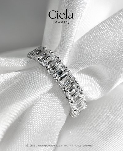 แหวนเพชรแถว Emerald Cut Eternity Band